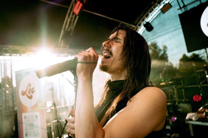 Vocals in the Light